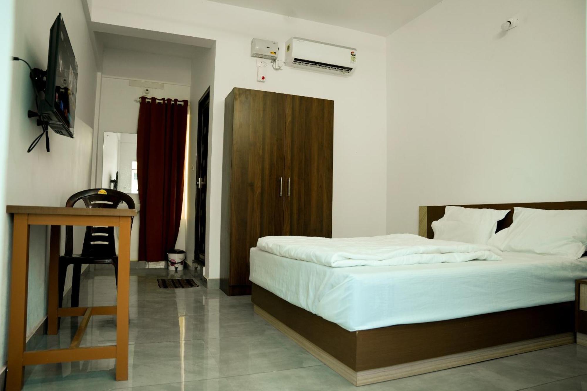 Jayalakshmi Residency Hotel Vaduvanchal Exterior foto