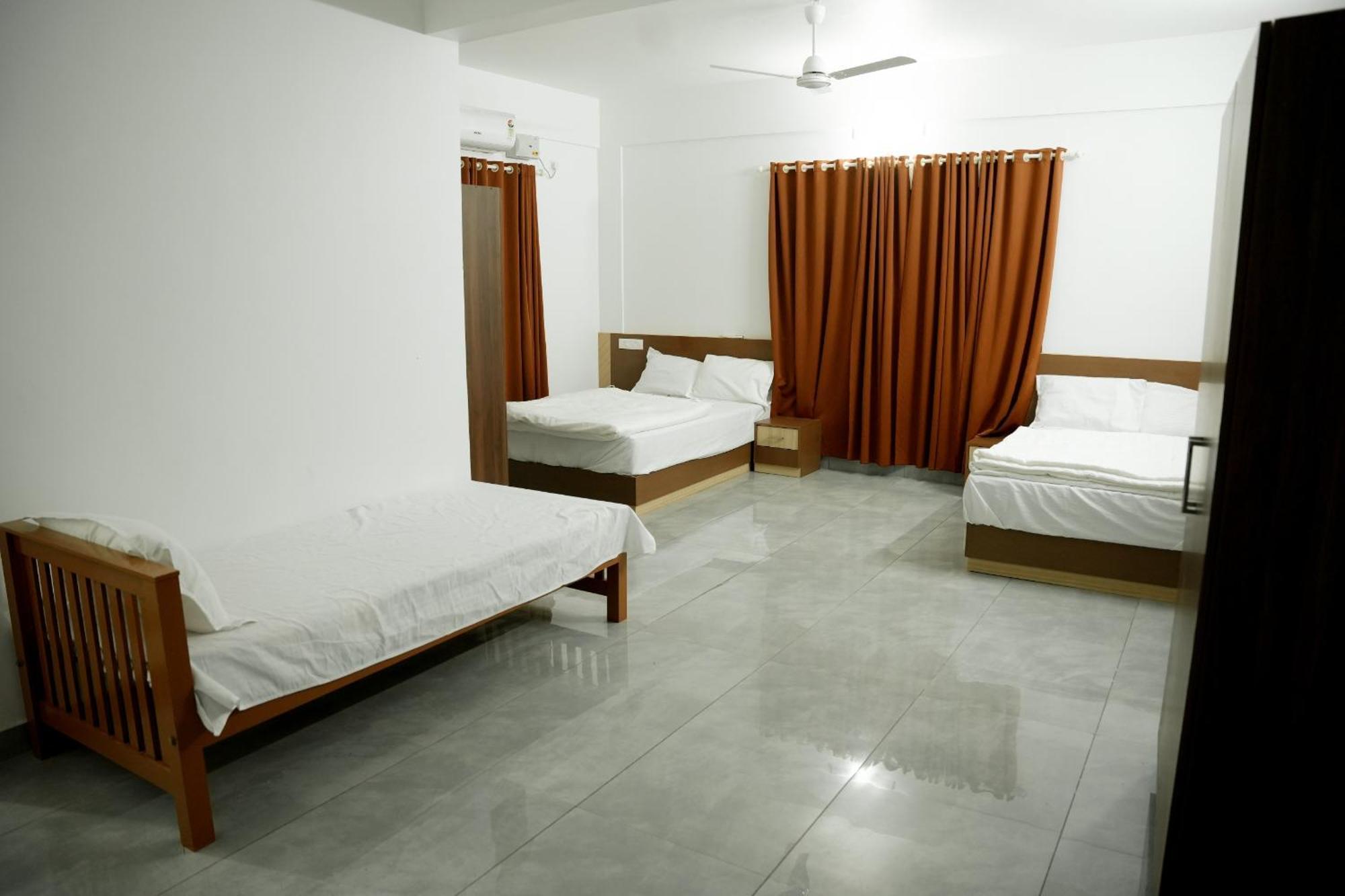 Jayalakshmi Residency Hotel Vaduvanchal Exterior foto